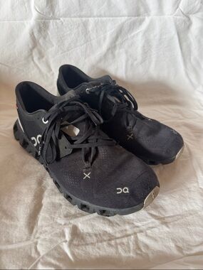 On Cloud X 3 training shoe - black, women’s size 10